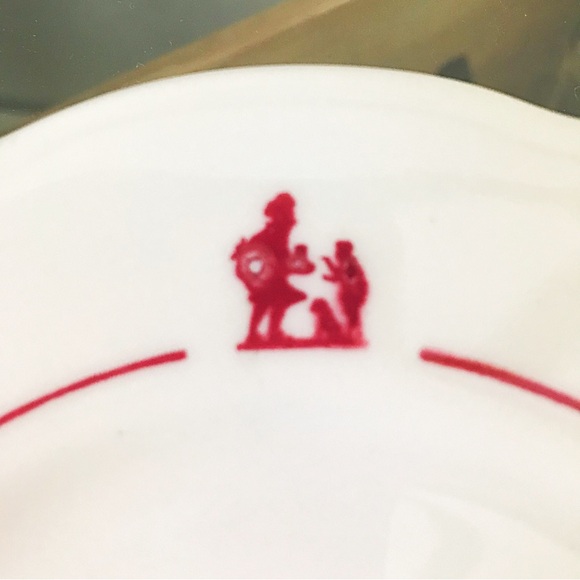 Vintage MCM Howard Johnson Restaurant Dessert Plate Maroon Pieman Buffalo China - Picture 4 of 7